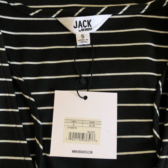 Super Flattering Black and White Striped Dress - Picture 5 of 6